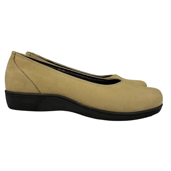 Gravity Defyer‎ Shoe Beige Suede Leather Loafer Slip On Size  9 - Picture 1 of 10